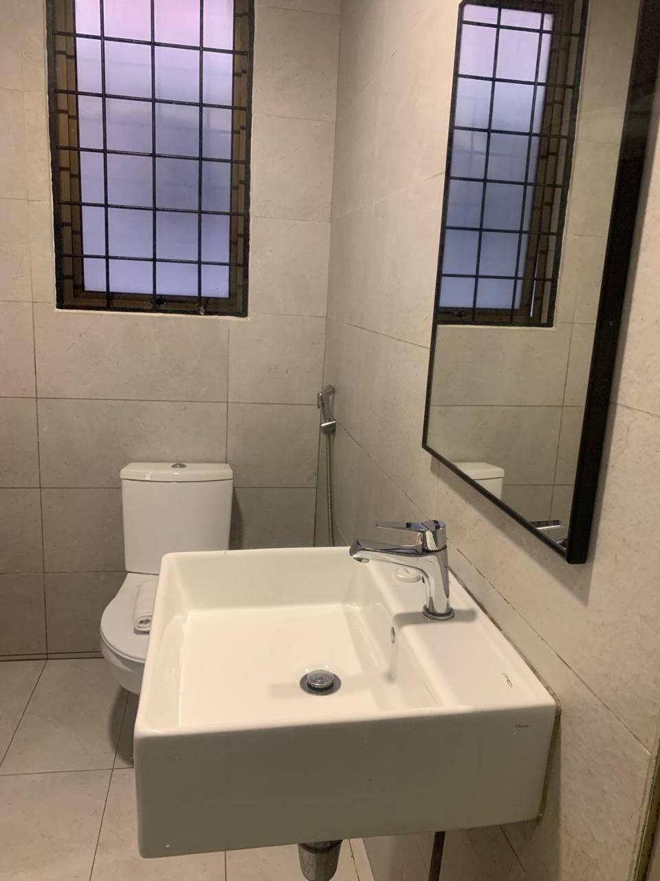 קוטה קינבלו The Daily Hotel מראה חיצוני תמונה
