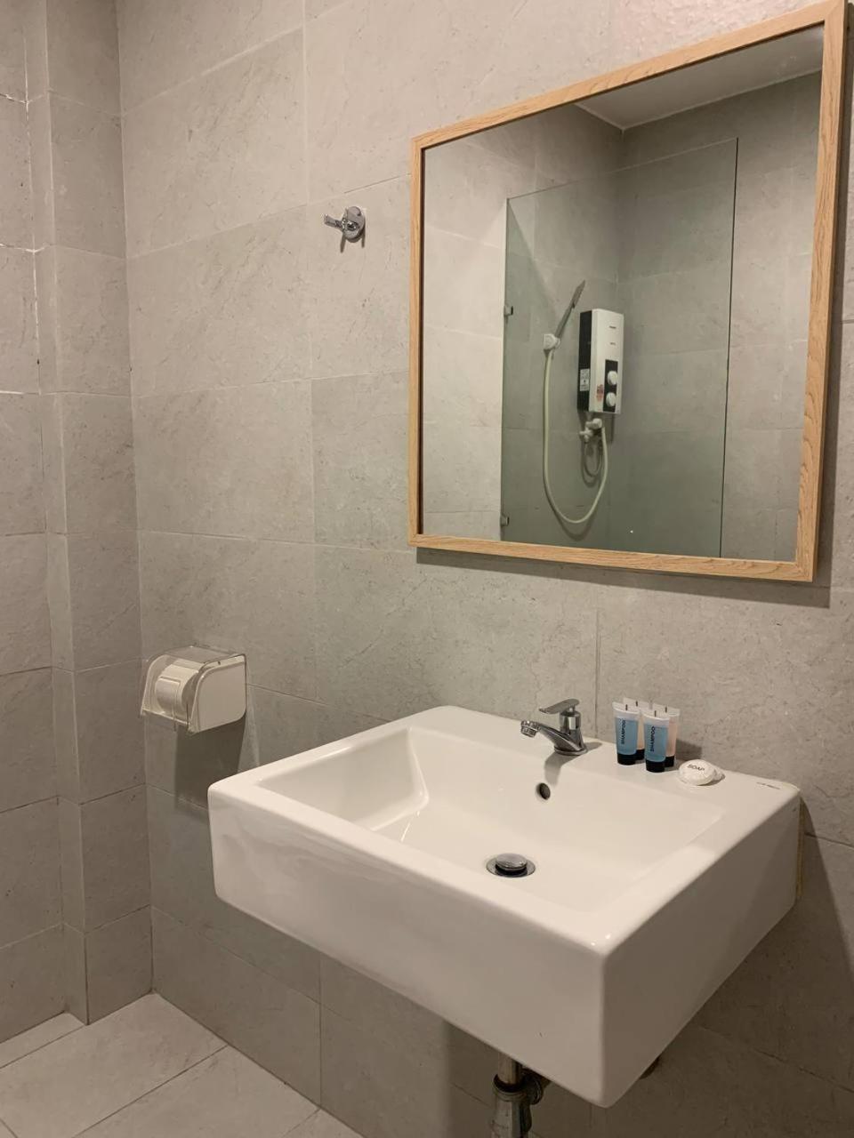 קוטה קינבלו The Daily Hotel מראה חיצוני תמונה